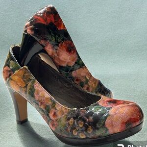 Blondo floral heels